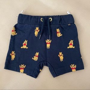 Winnie the pooh shorts (New)